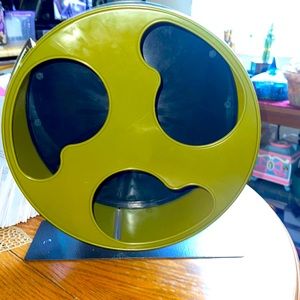 green/black large rodent wheel